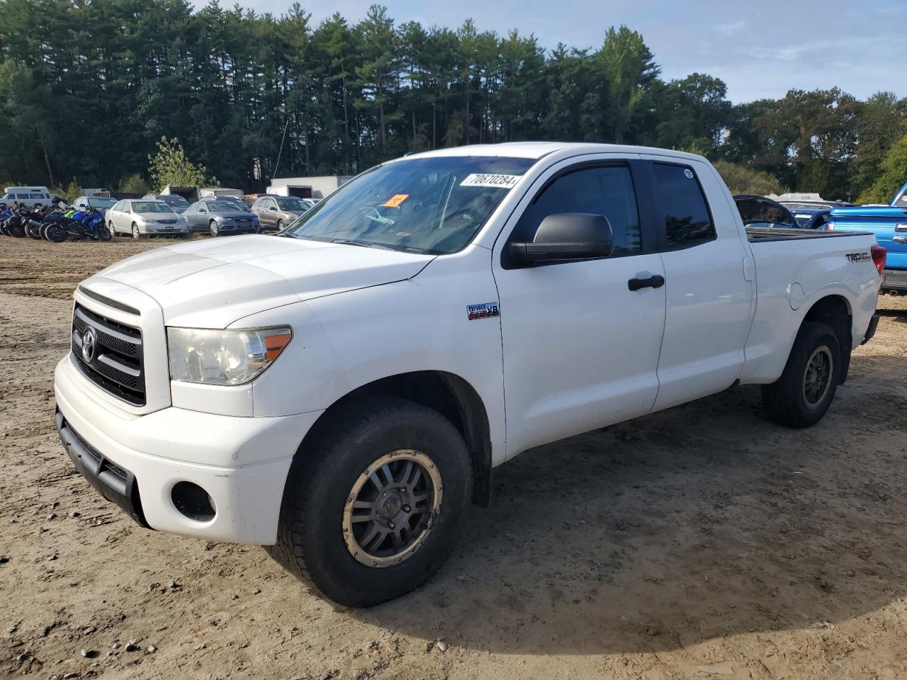 TOYOTA Tundra Dou 2011