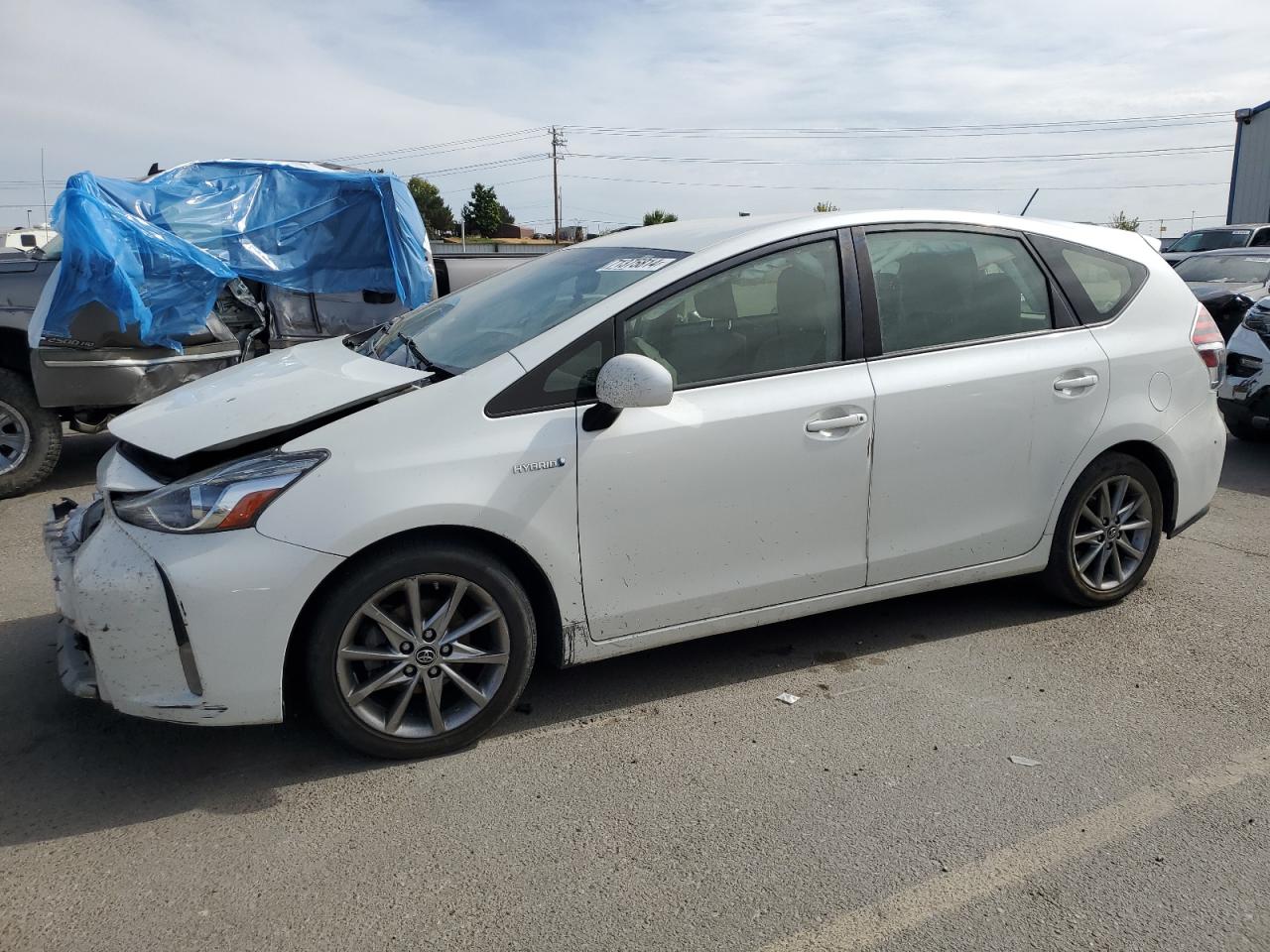 TOYOTA PRIUS V 2015