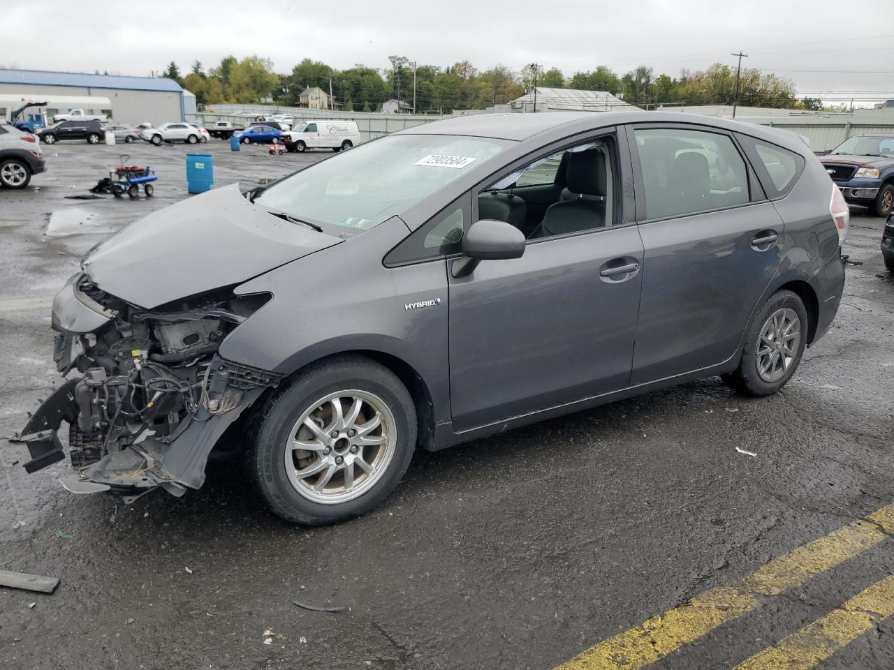 TOYOTA PRIUS V 2015