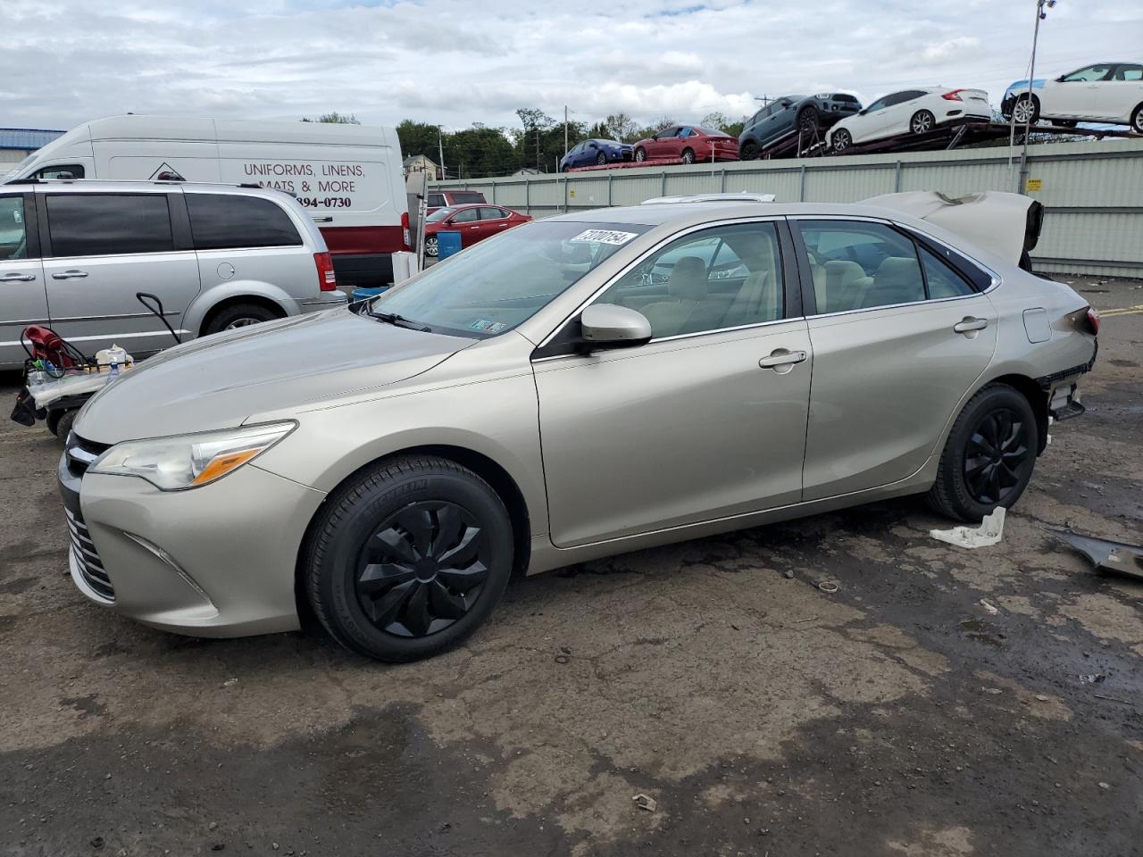 TOYOTA CAMRY LE 2015