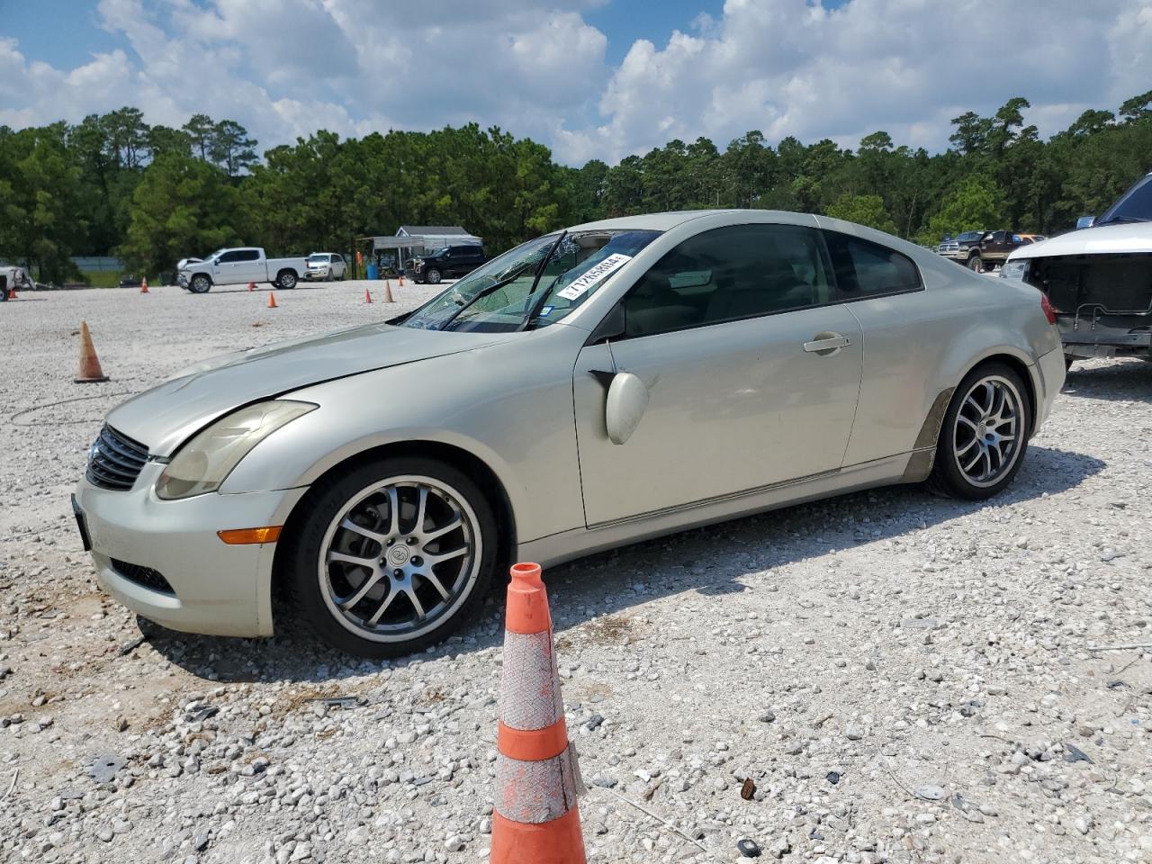 INFINITI G35 2005