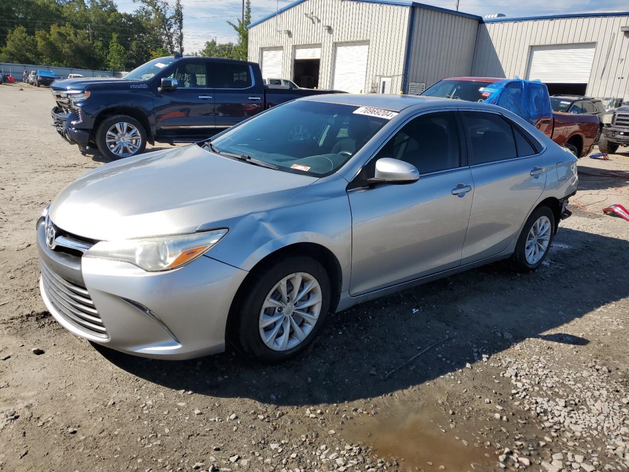 TOYOTA CAMRY LE 2017