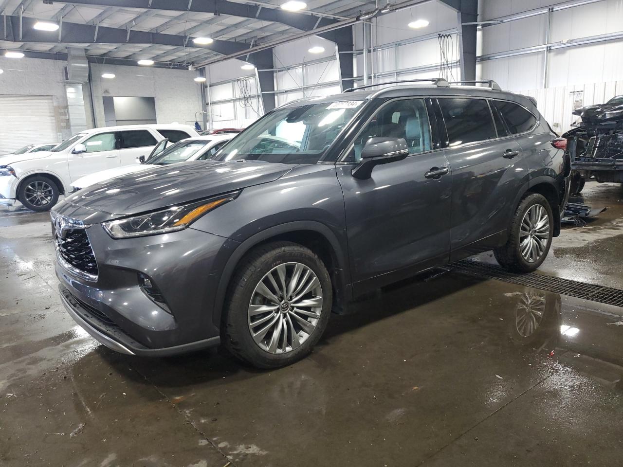 TOYOTA HIGHLANDER 2020