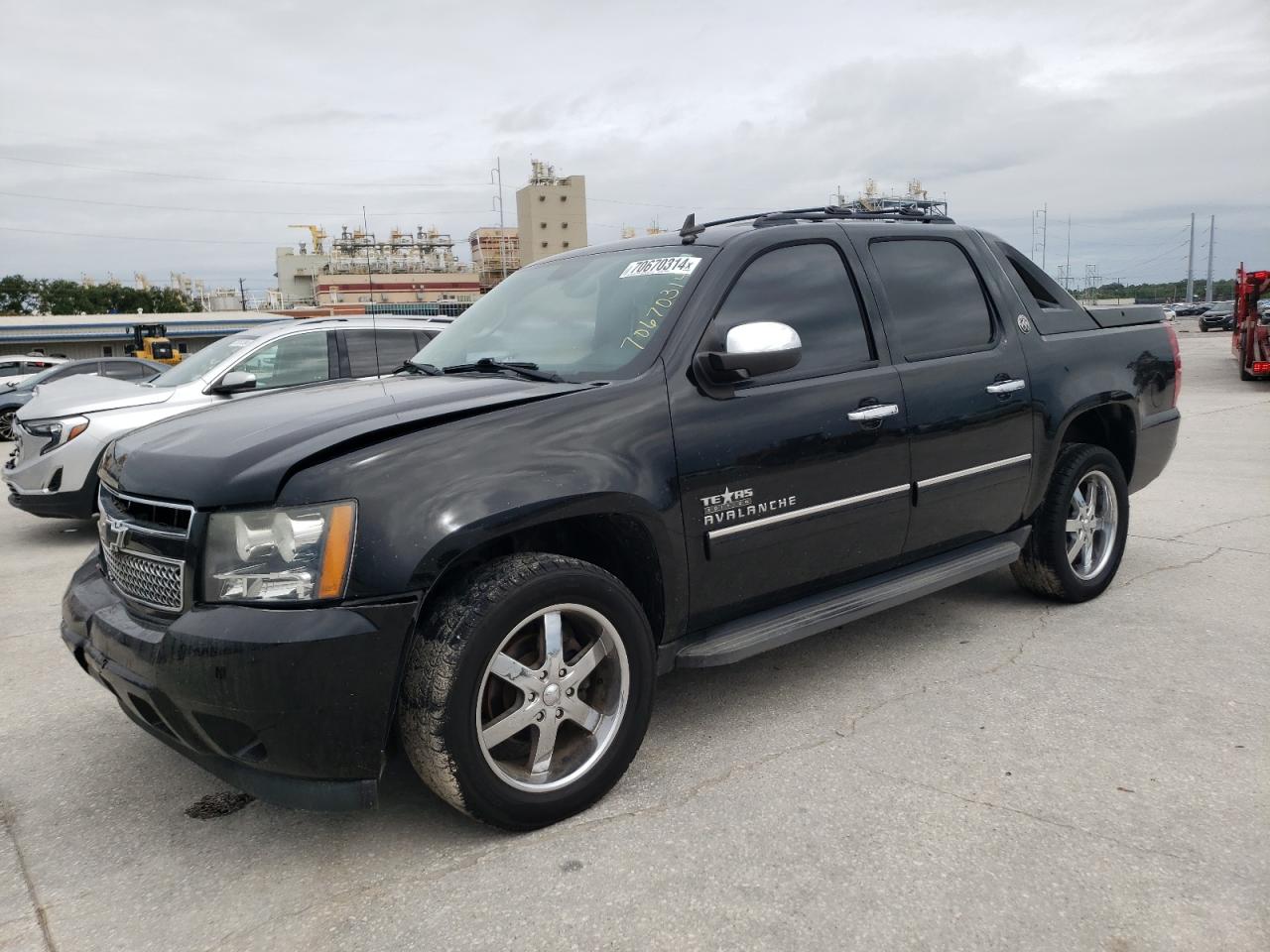 CHEVROLET AVALANCHE 2013