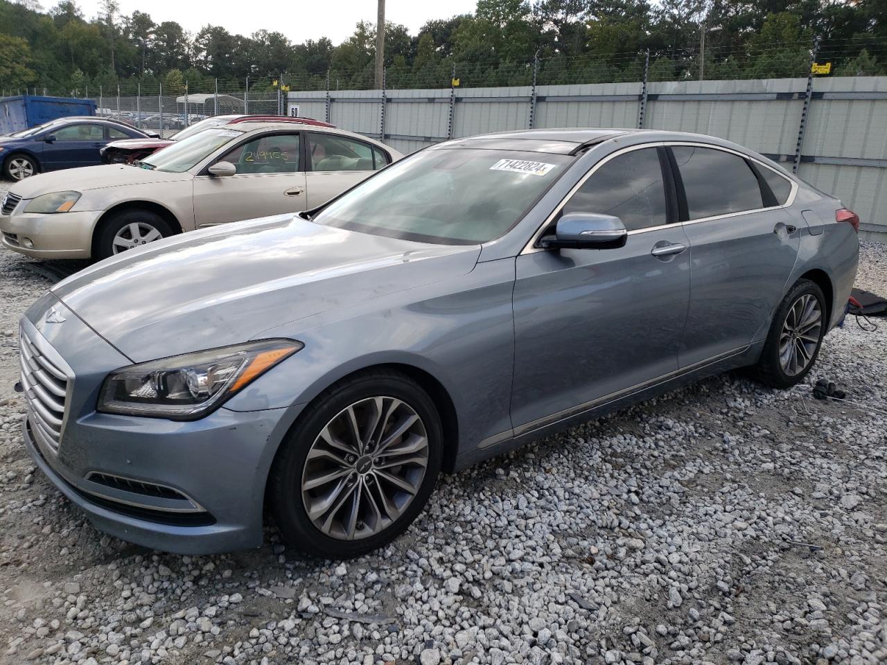 HYUNDAI GENESIS 3. 2015