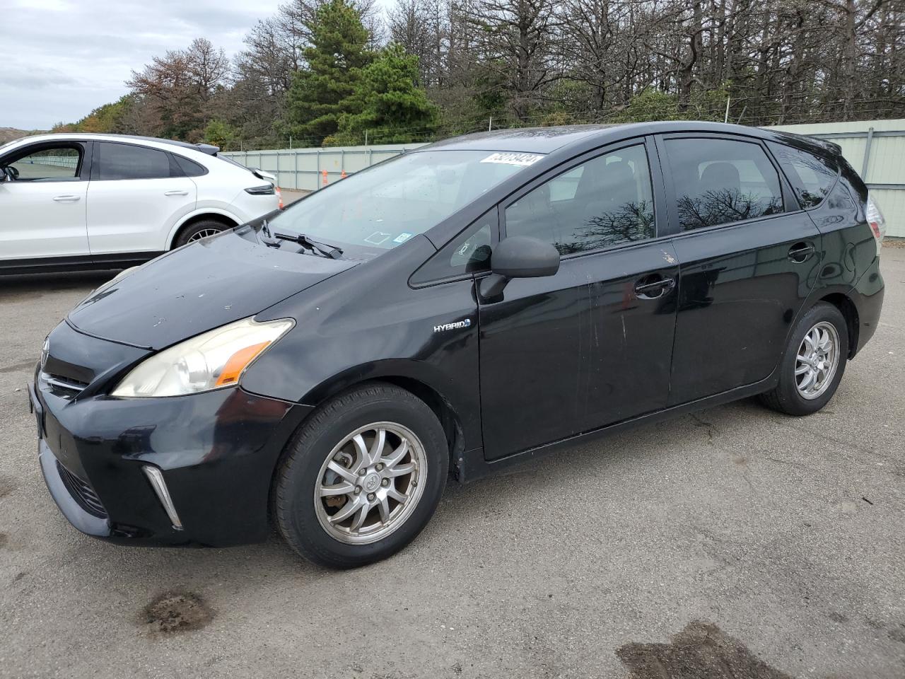 TOYOTA Prius V 2013