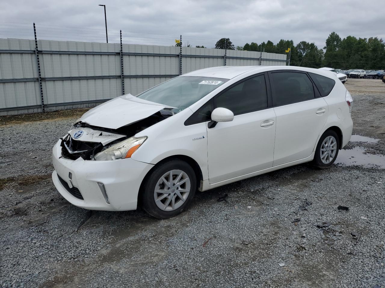 TOYOTA PRIUS V 2014