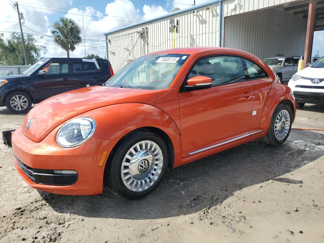 VOLKSWAGEN BEETLE SE 2016