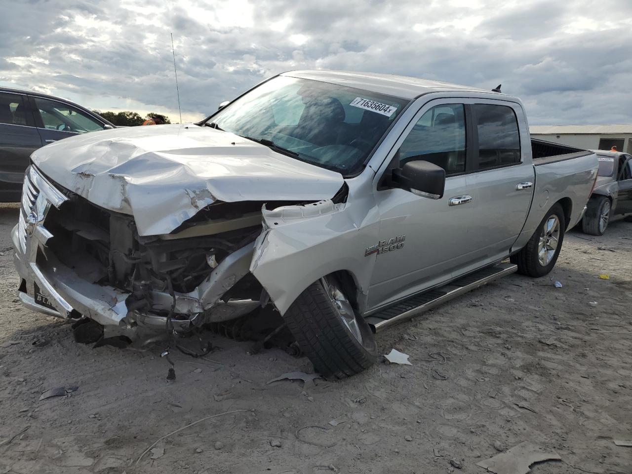 RAM 1500 SLT 2016