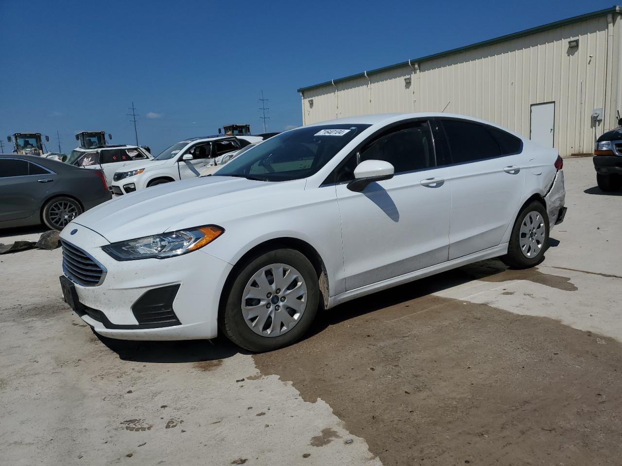 FORD FUSION S 2019