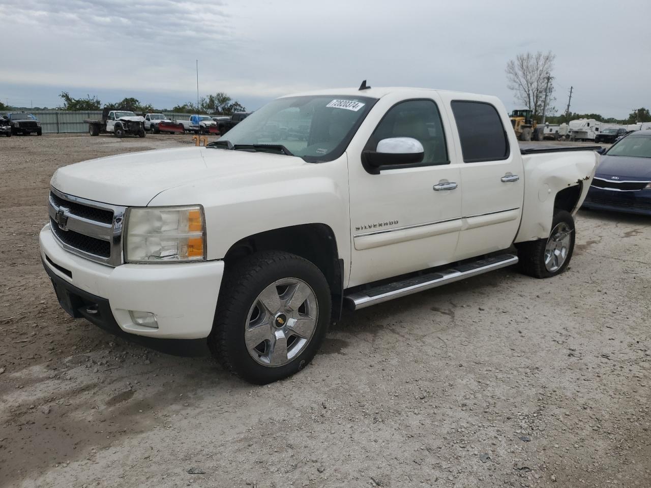 CHEVROLET SILVERADO 2011