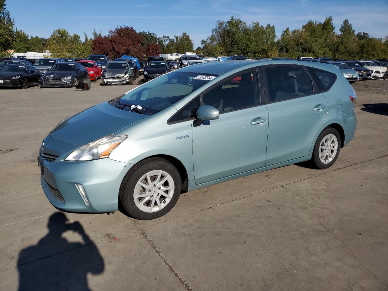 TOYOTA PRIUS V 2013