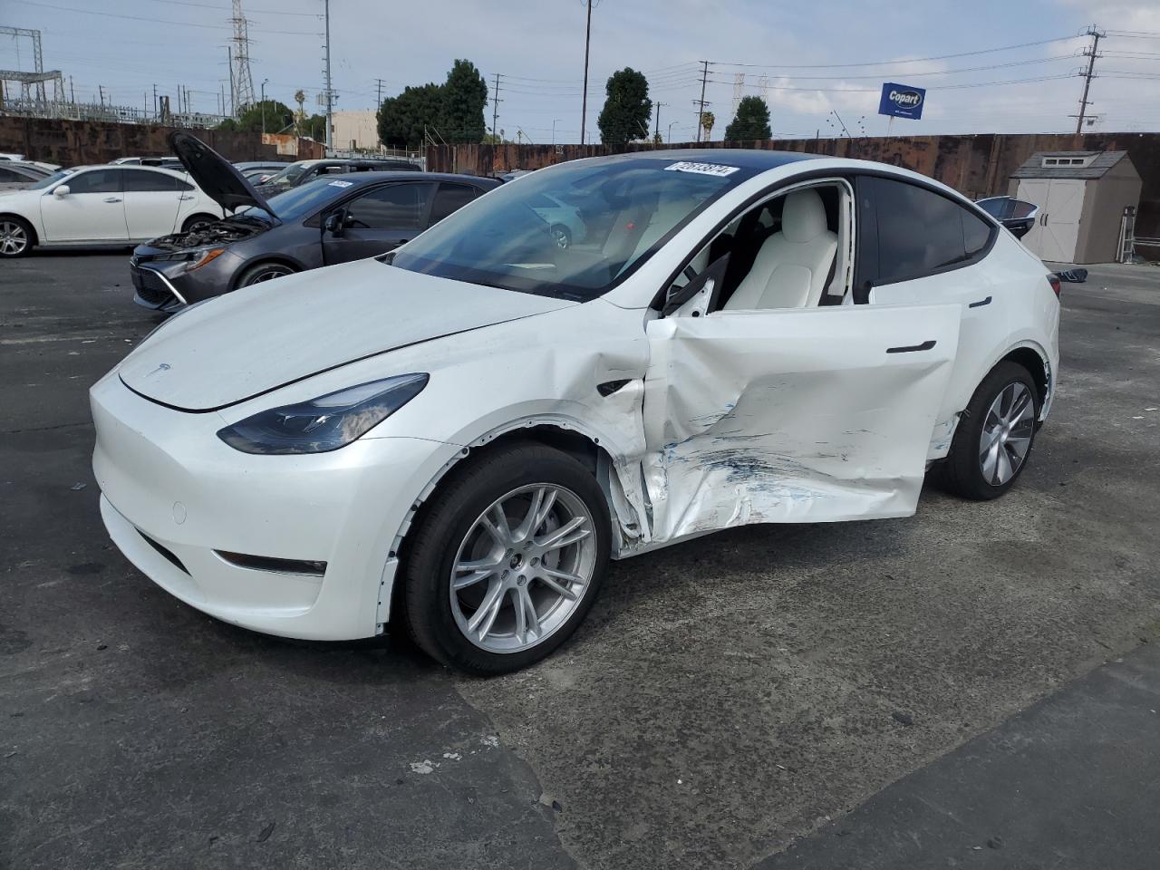 TESLA MODEL Y 2024
