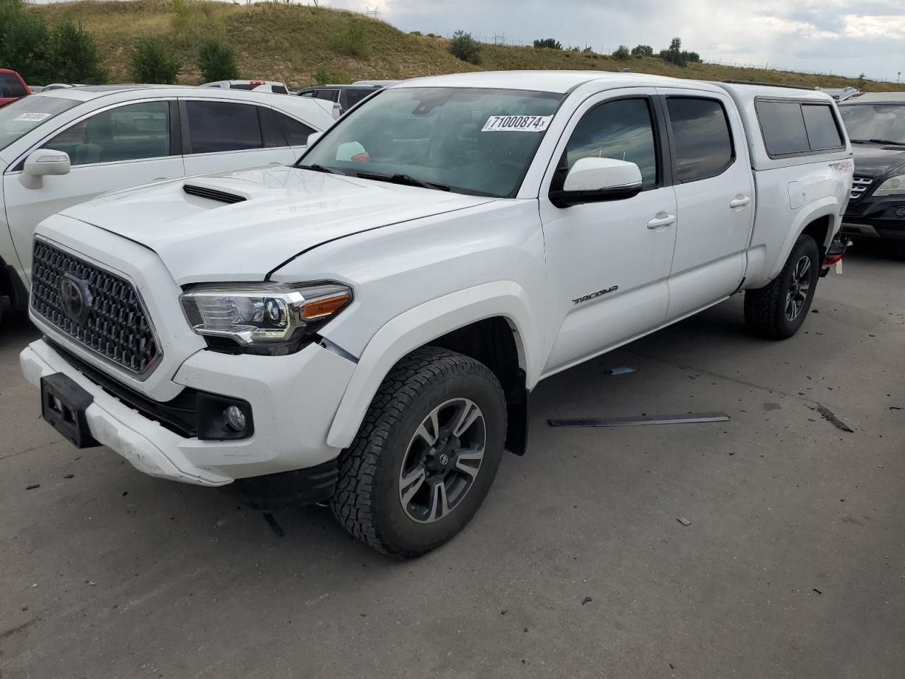 TOYOTA TACOMA 2018