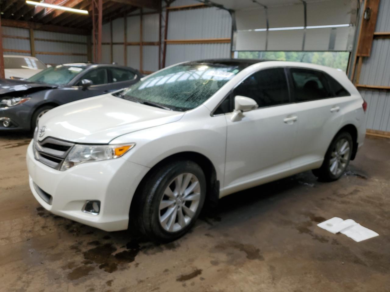 TOYOTA VENZA LE 2014