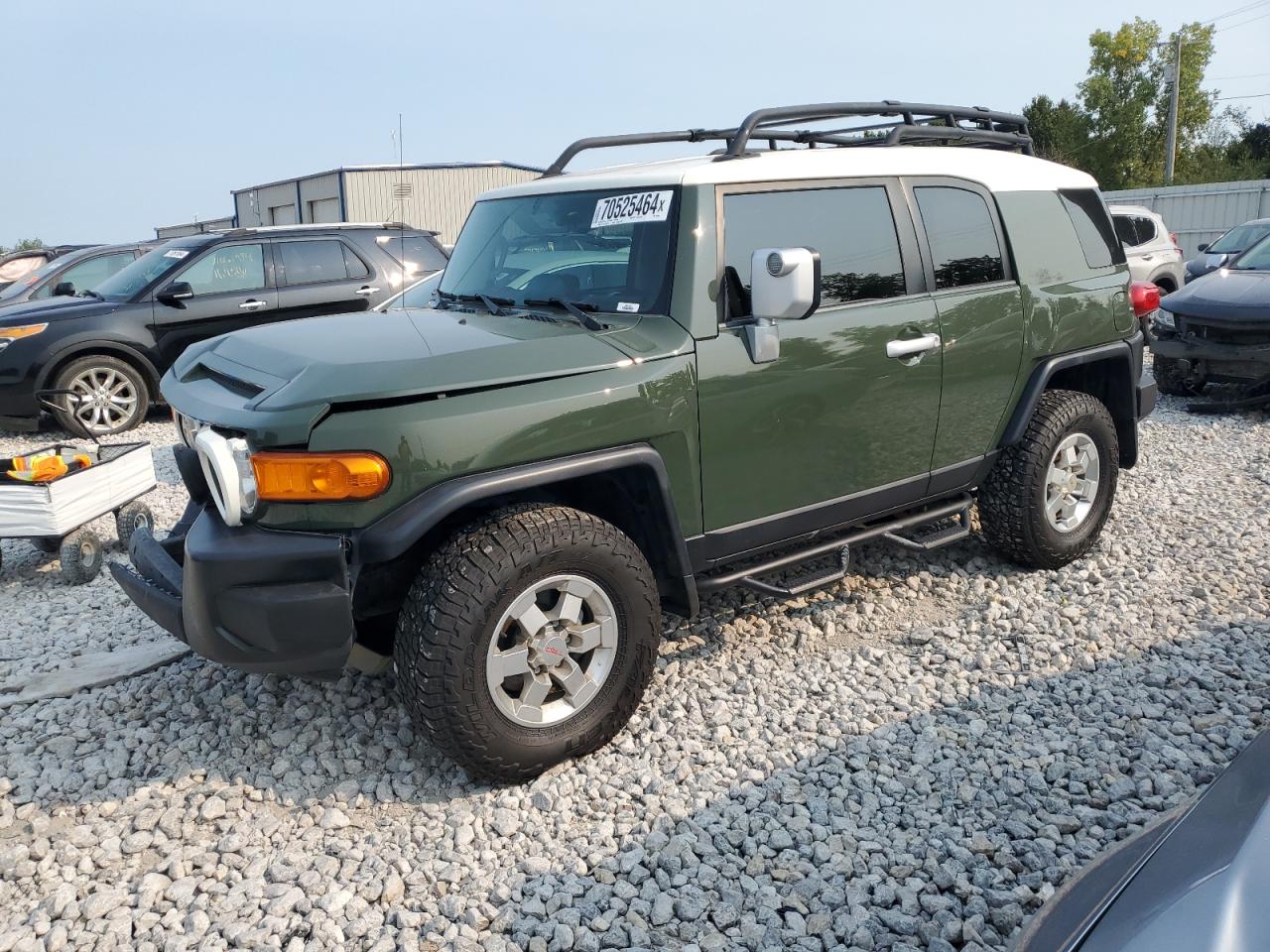TOYOTA FJ CRUISER 2010