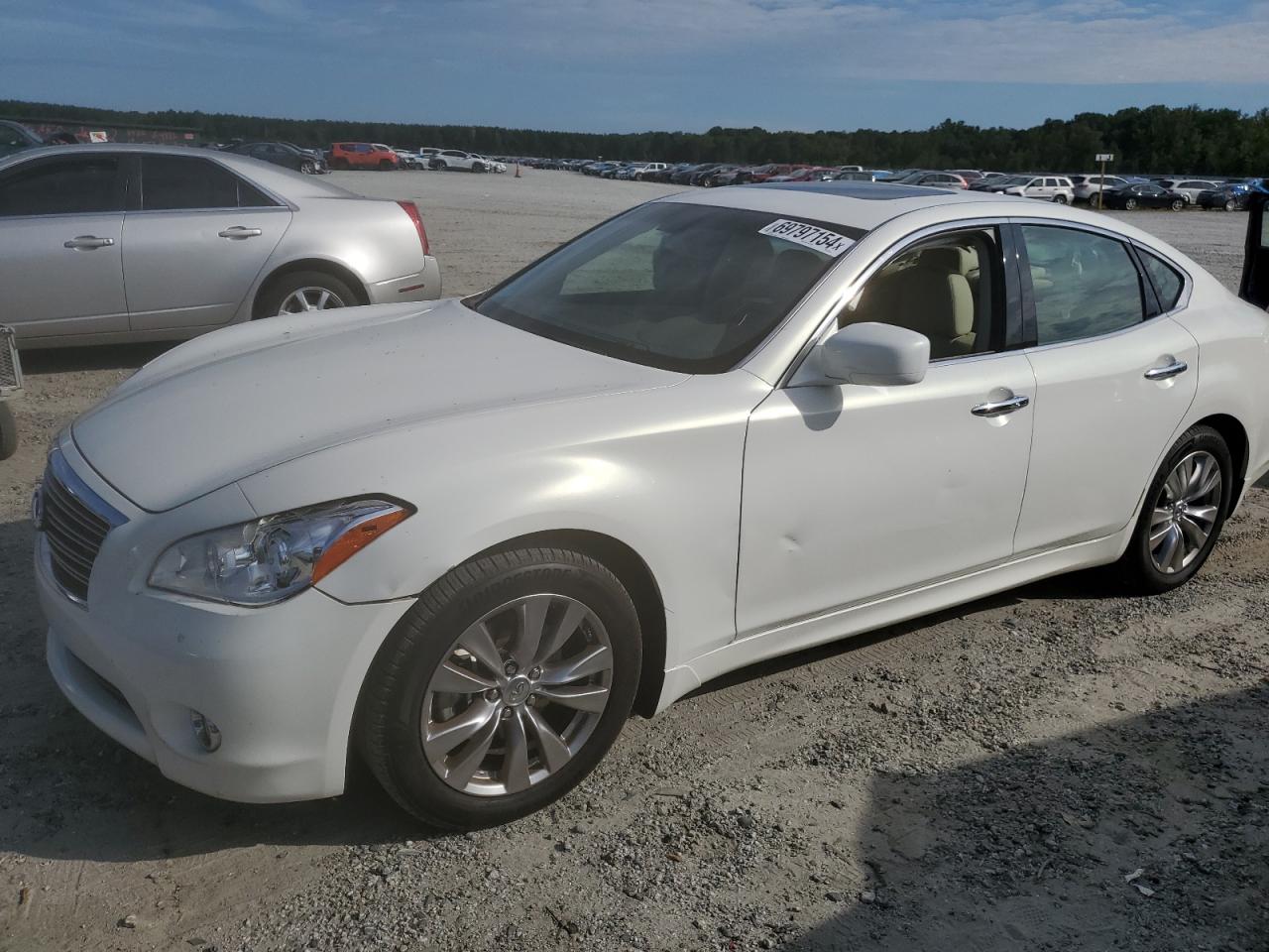 INFINITI M37 2012