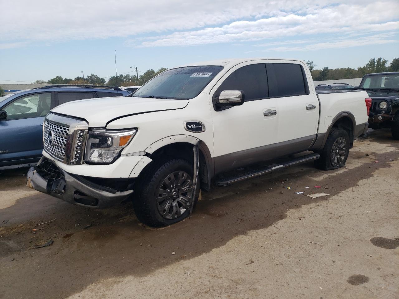 NISSAN TITAN 2017