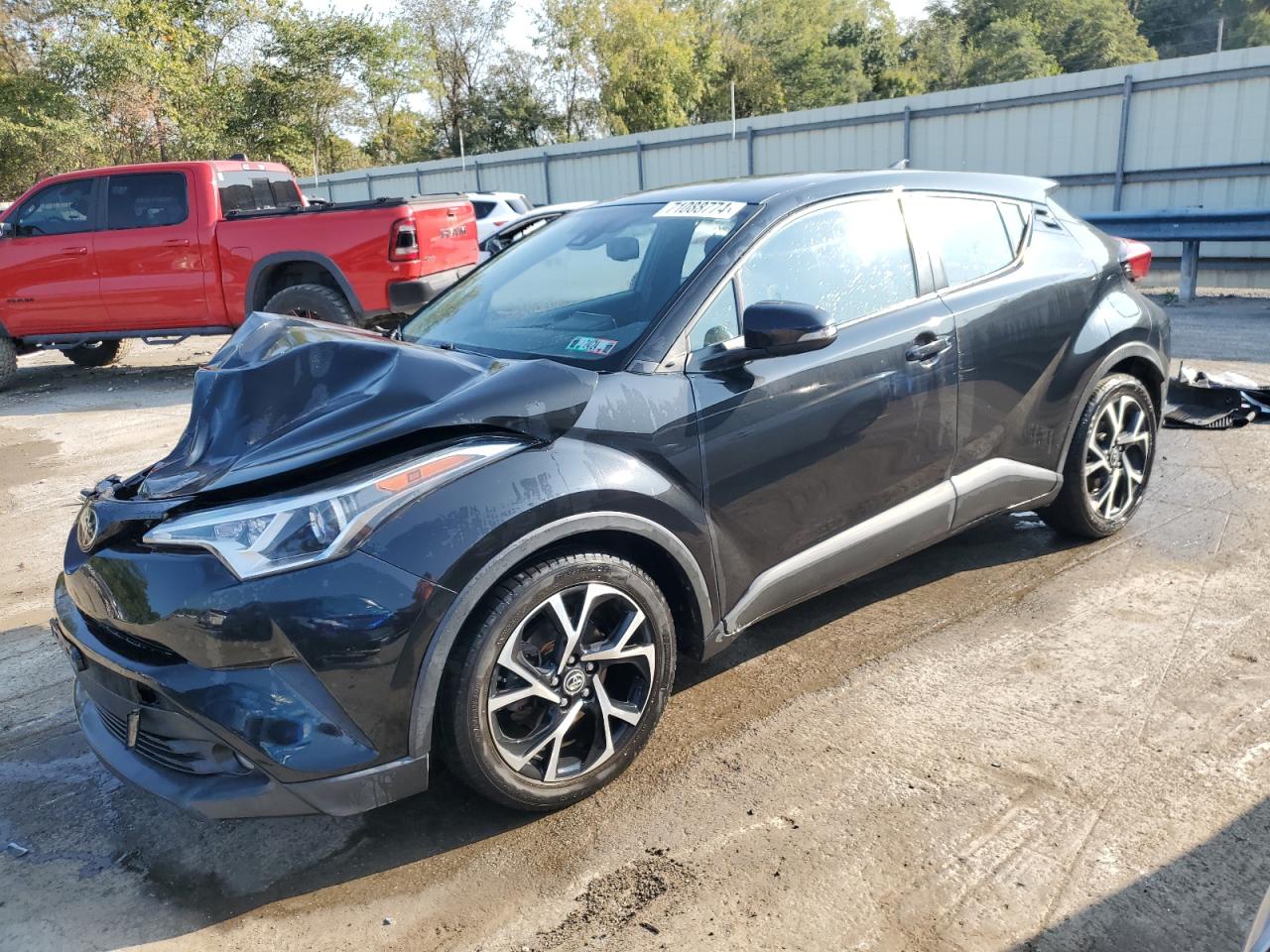 TOYOTA C-HR XLE 2018