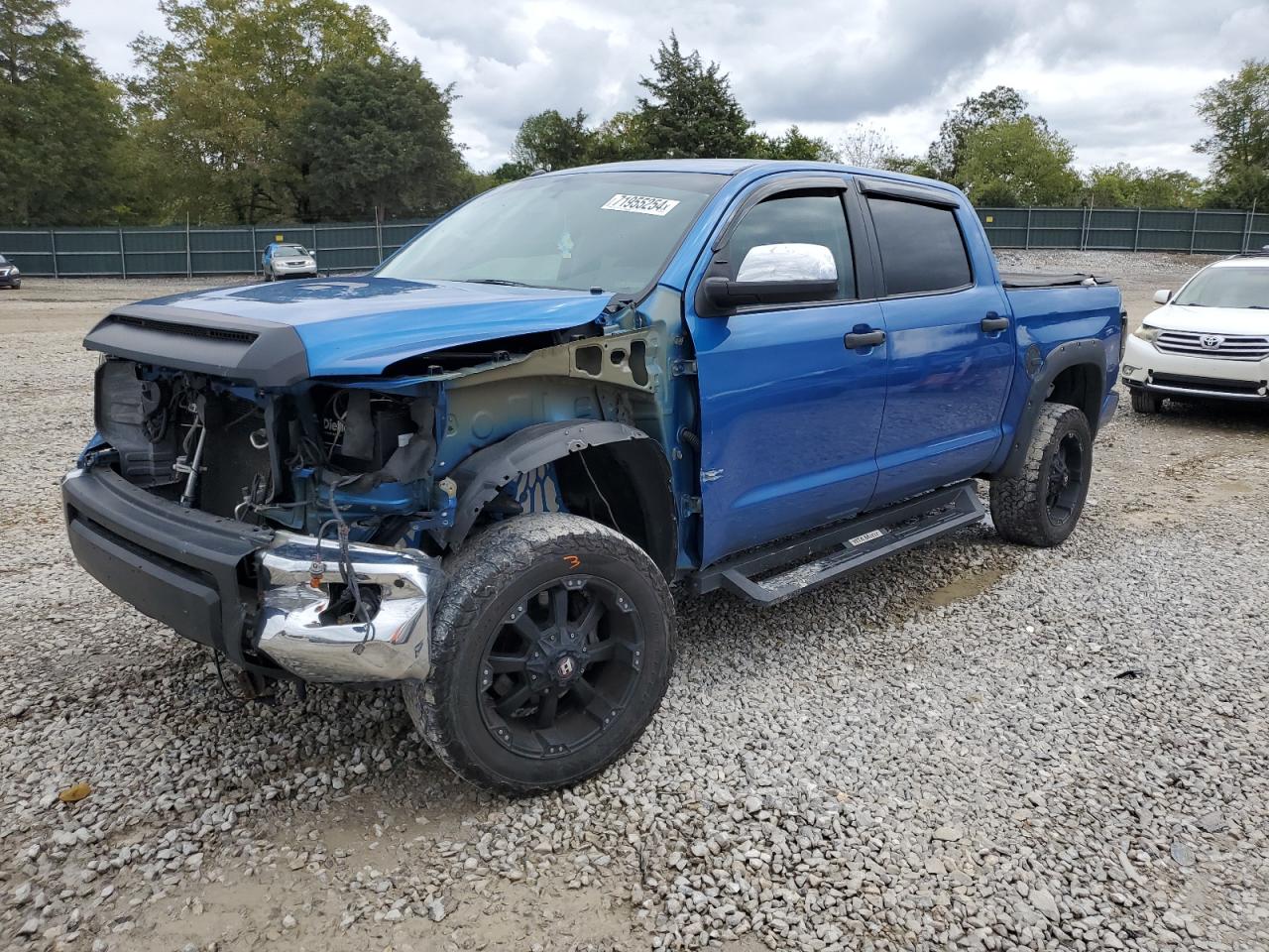 TOYOTA TUNDRA CRE 2016