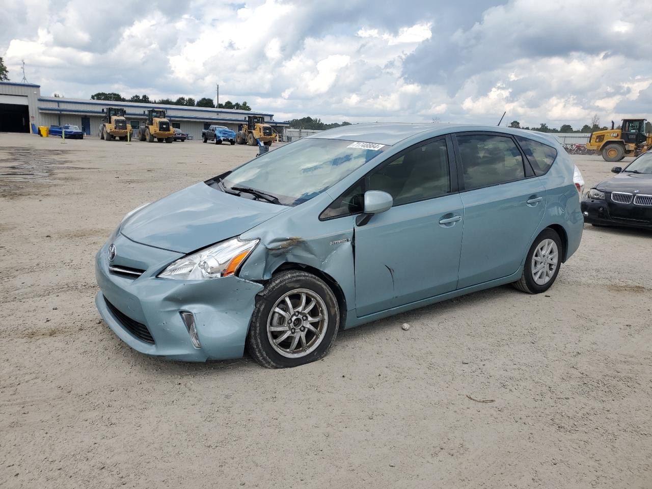 TOYOTA PRIUS V 2014
