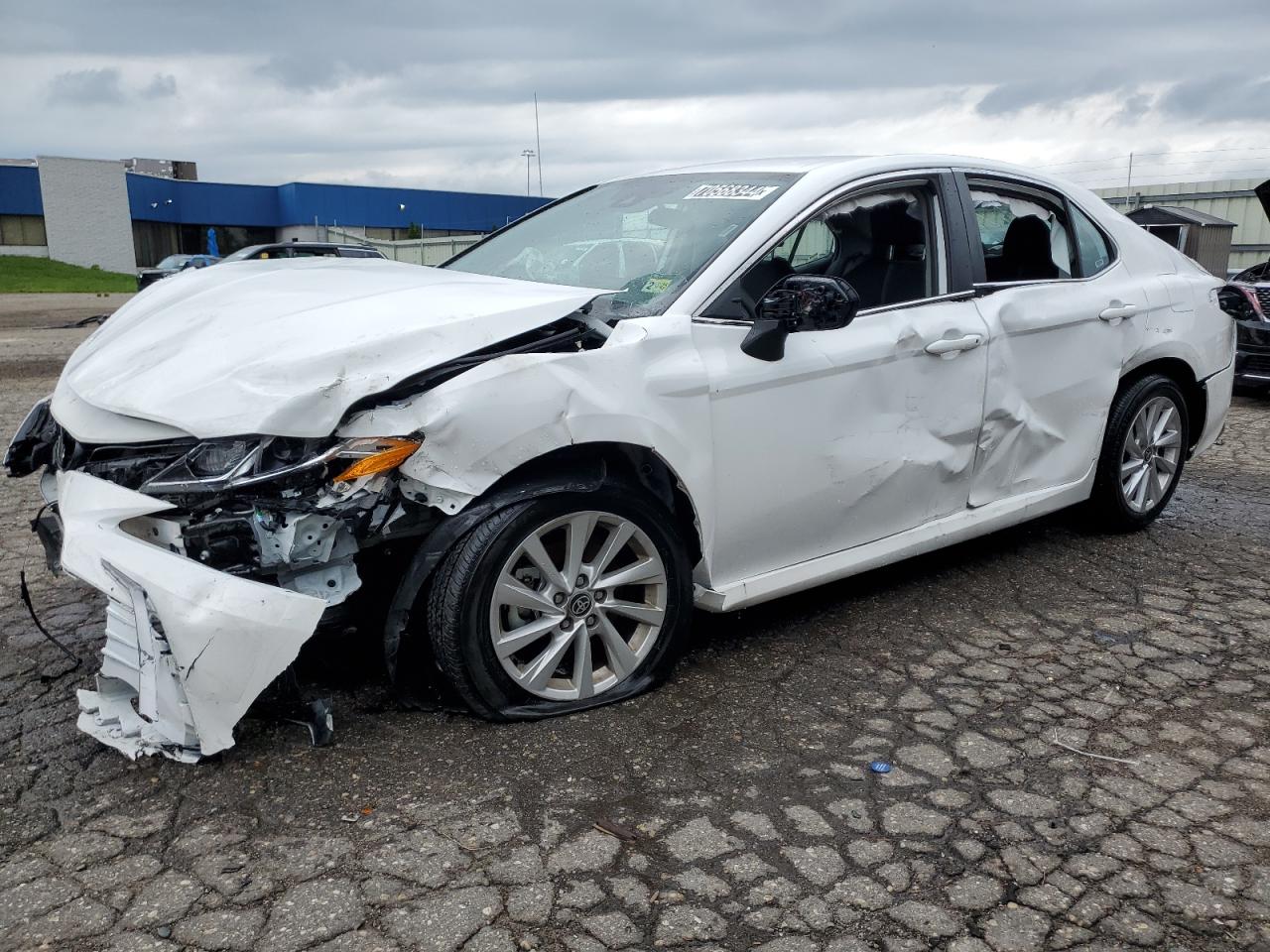 TOYOTA CAMRY LE 2024