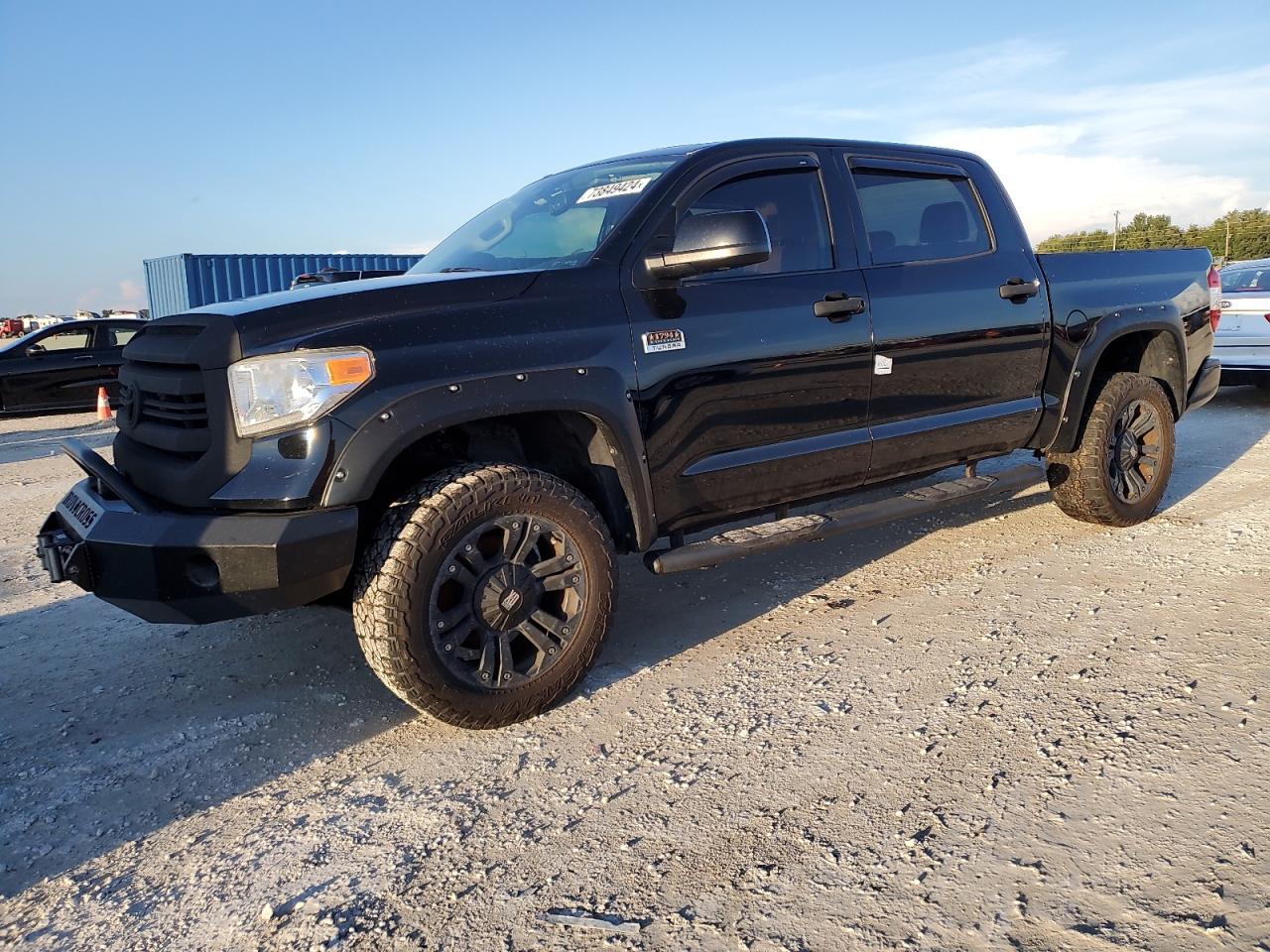 TOYOTA TUNDRA CRE 2017