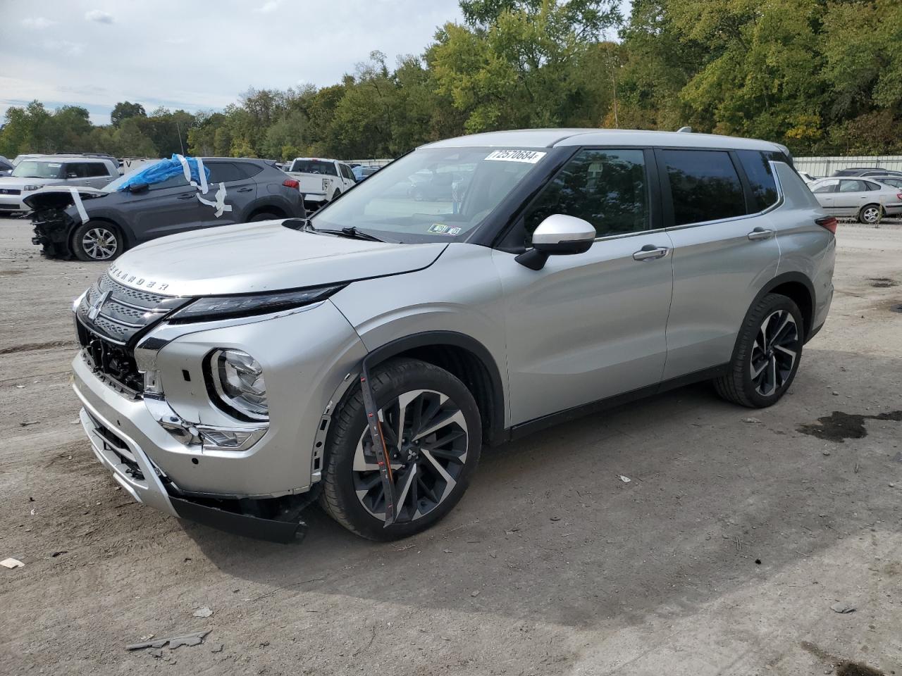 MITSUBISHI OUTLANDER 2022