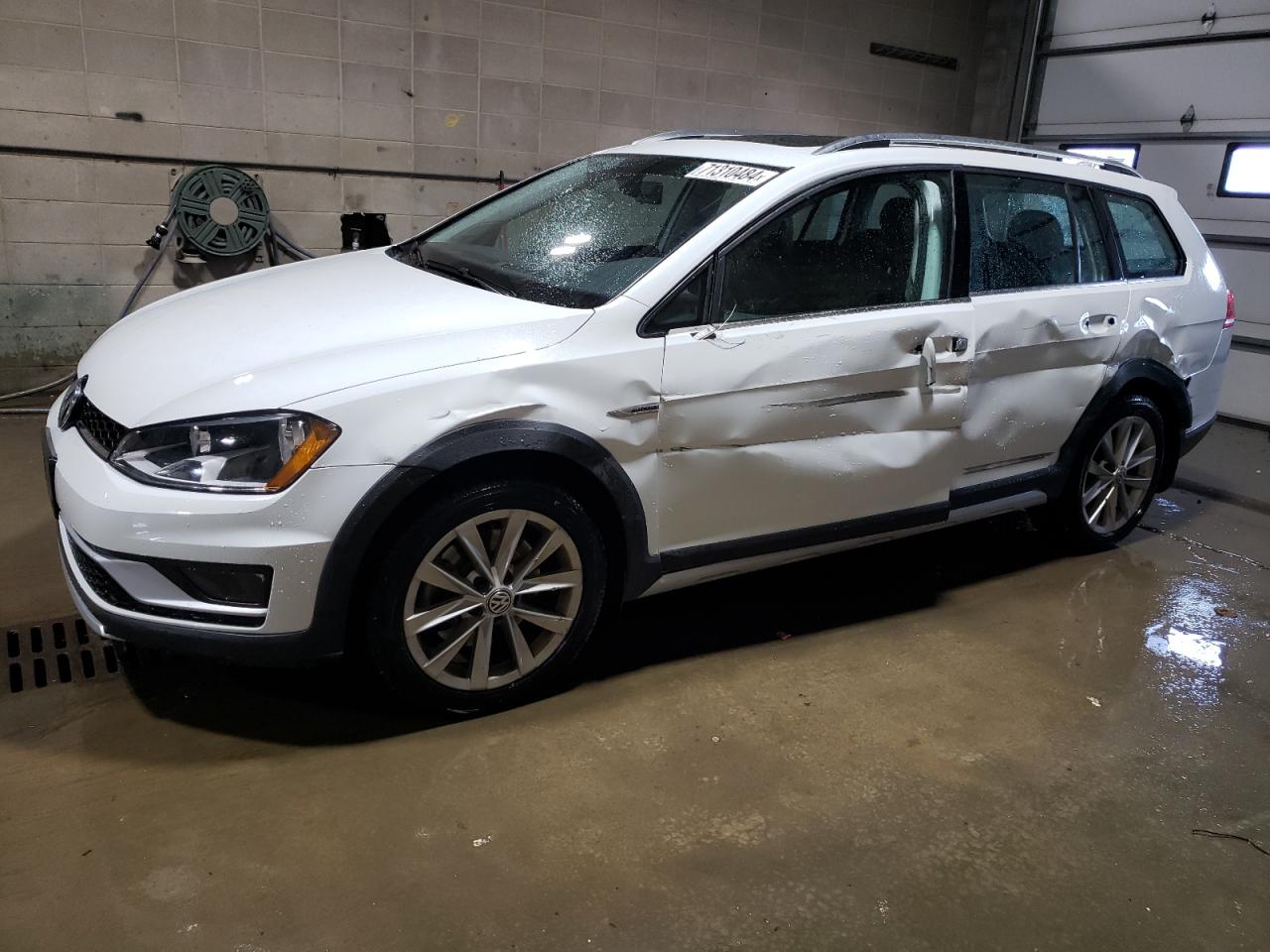 VOLKSWAGEN GOLF ALLTR 2017