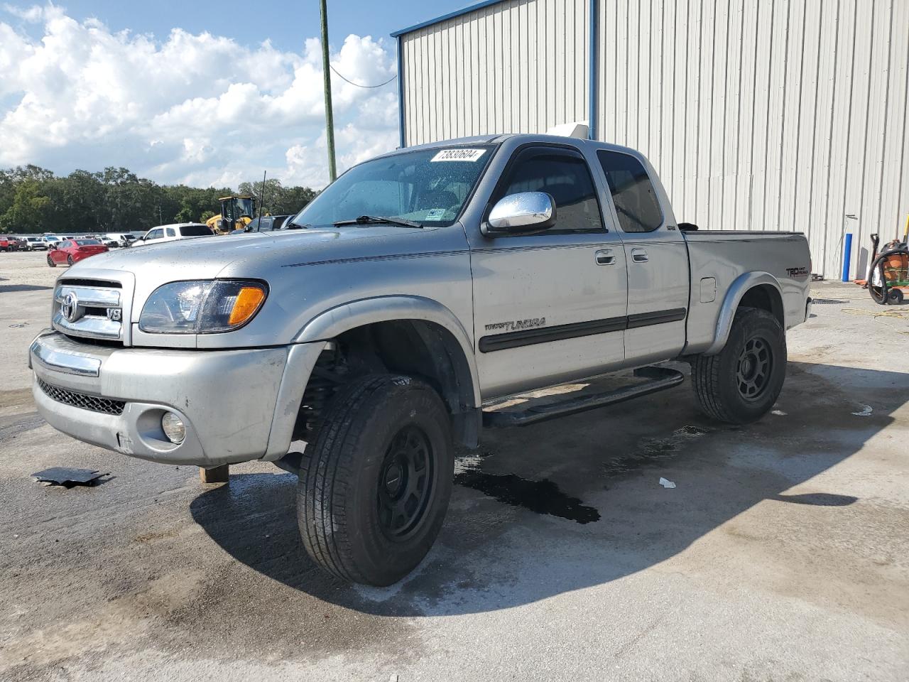 TOYOTA TUNDRA ACC 2004