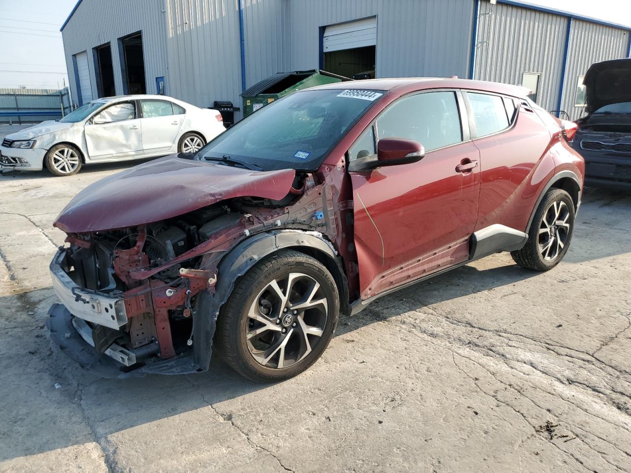 TOYOTA C-HR XLE 2018