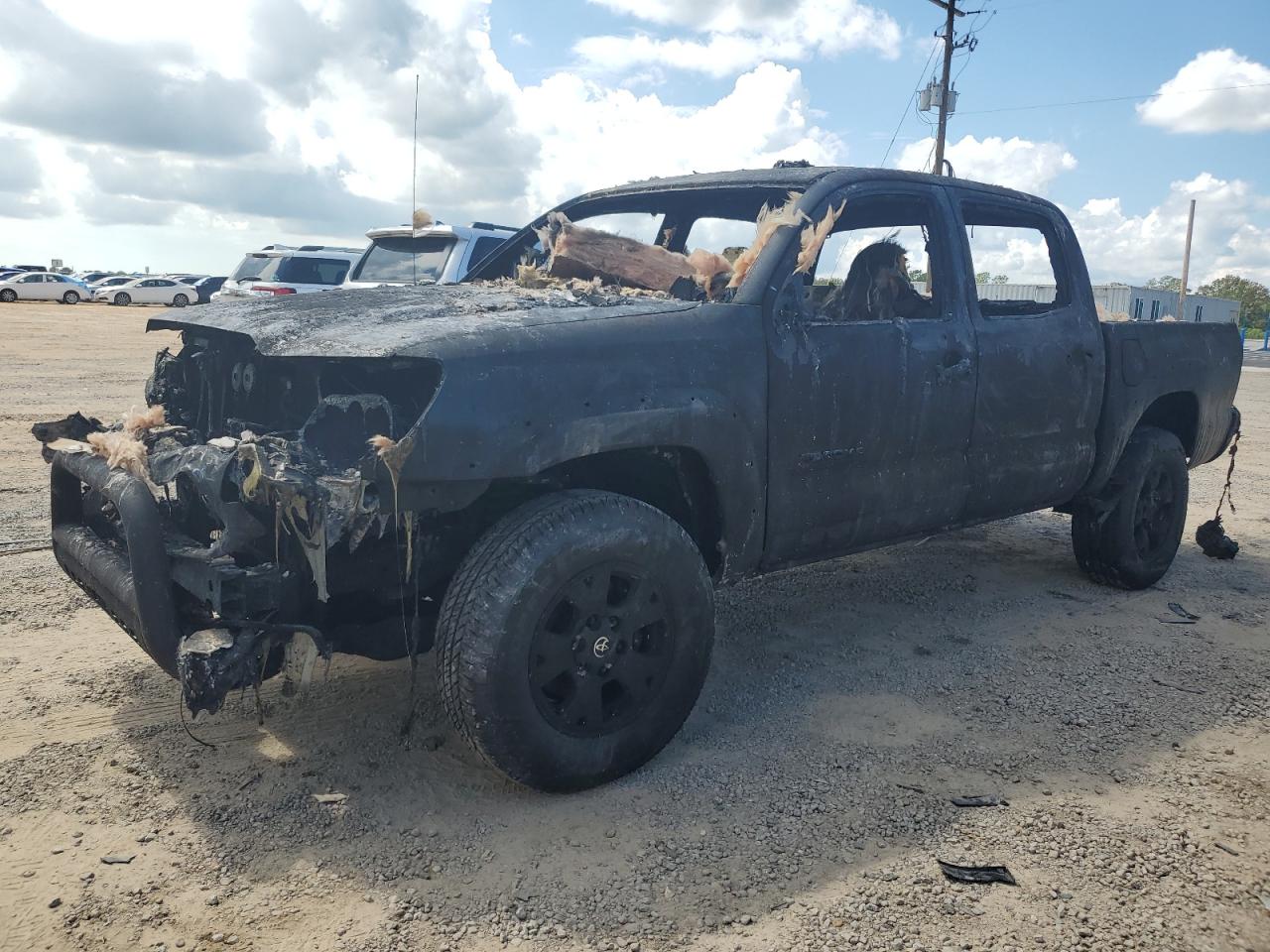 TOYOTA TACOMA DOU 2015