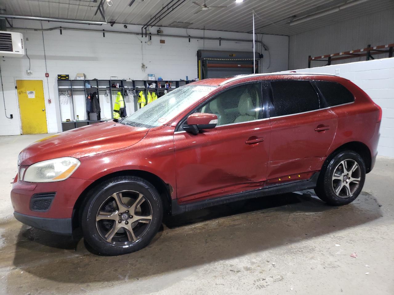 VOLVO XC60 T6 2011