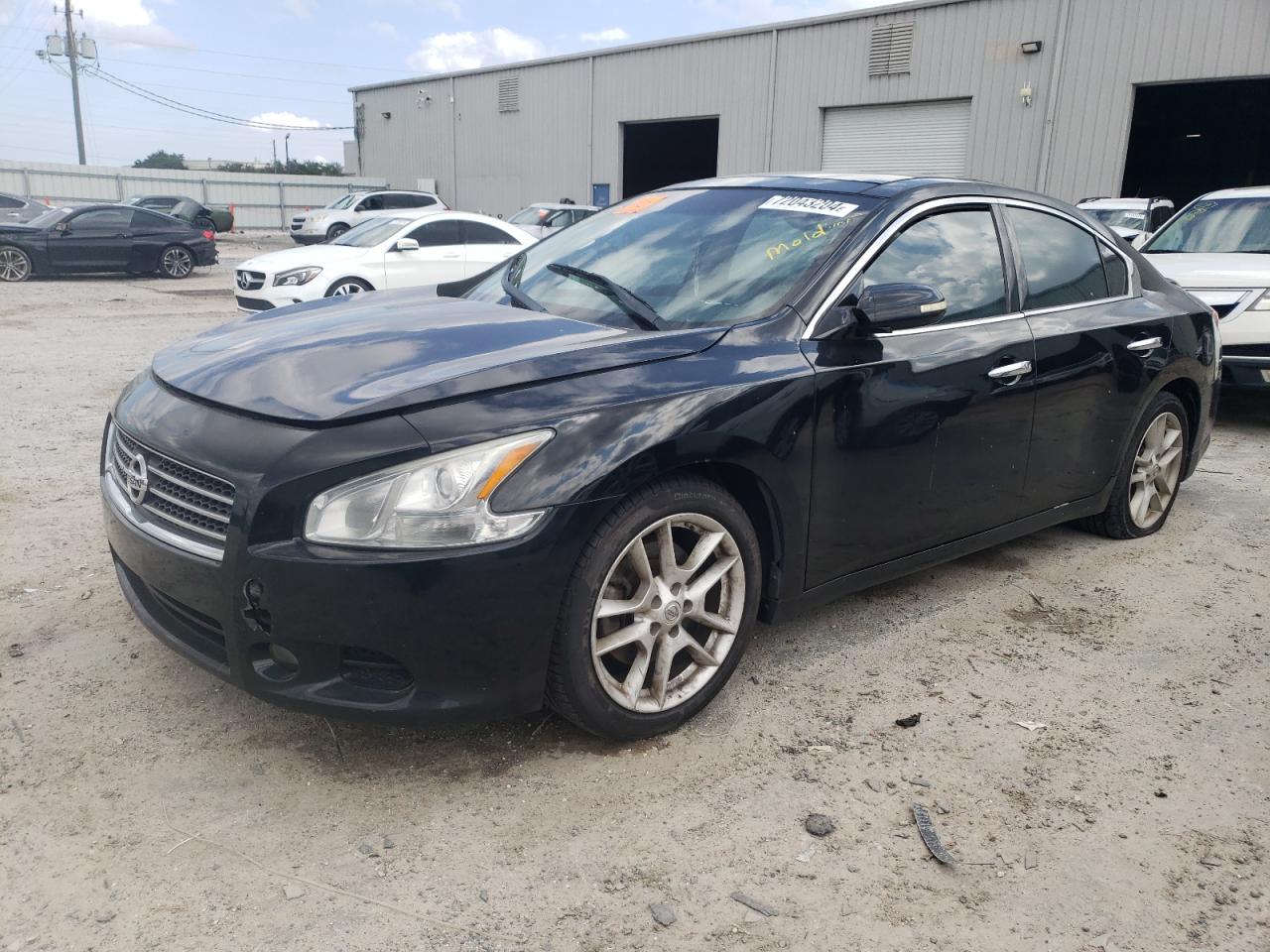 NISSAN MAXIMA S 2011