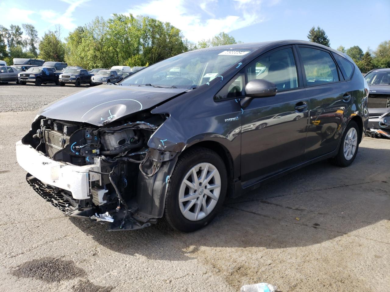 TOYOTA PRIUS V 2014