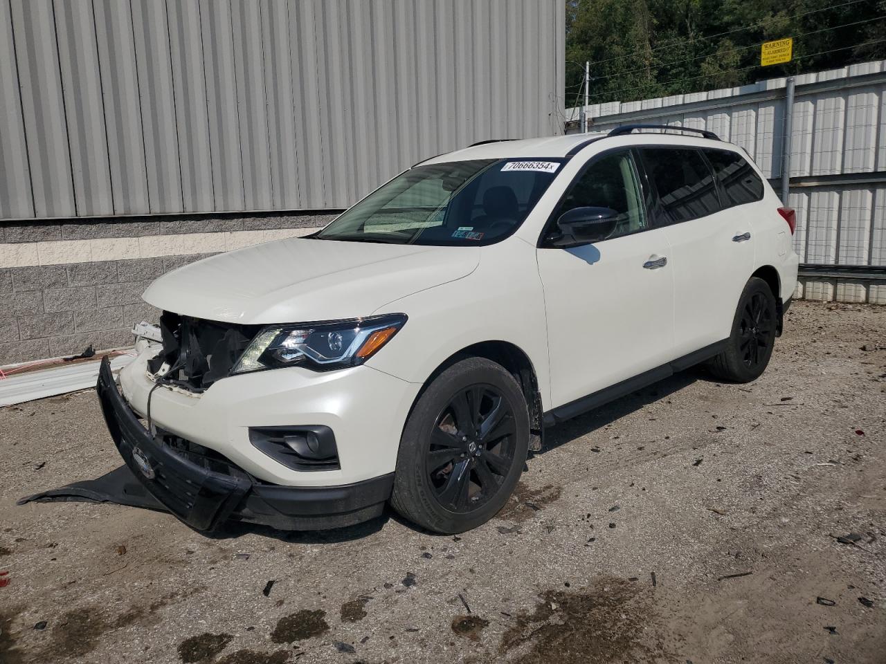NISSAN PATHFINDER 2018
