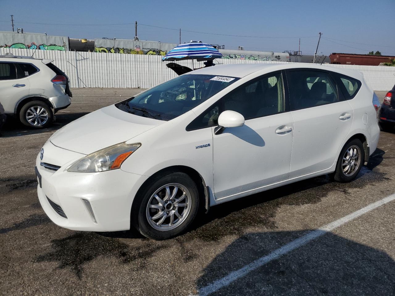 TOYOTA PRIUS V 2012