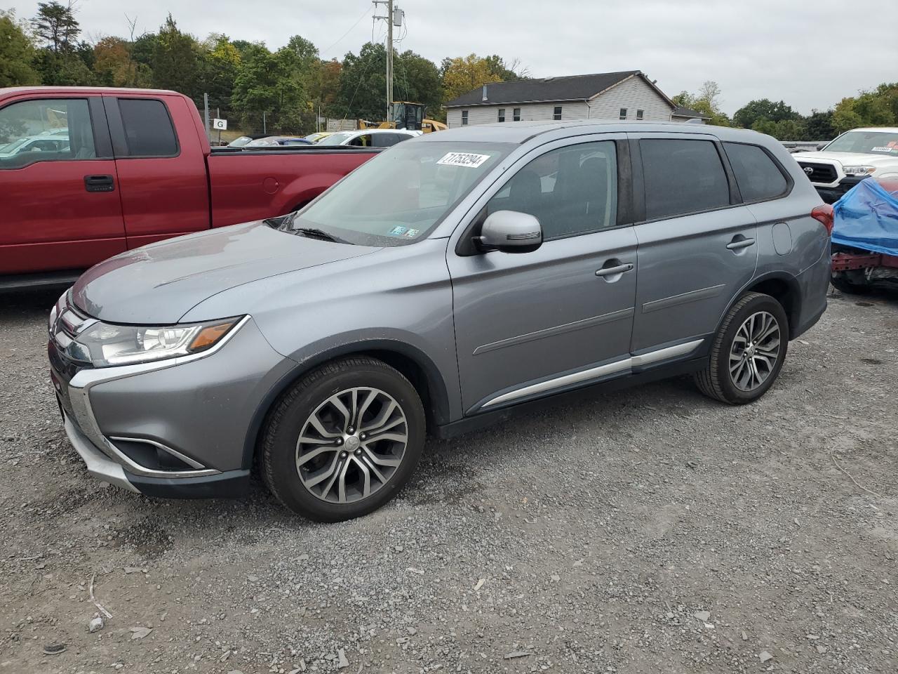 MITSUBISHI OUTLANDER 2017