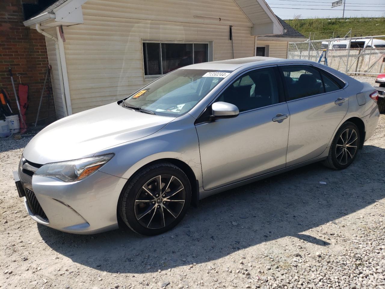 TOYOTA CAMRY LE 2015