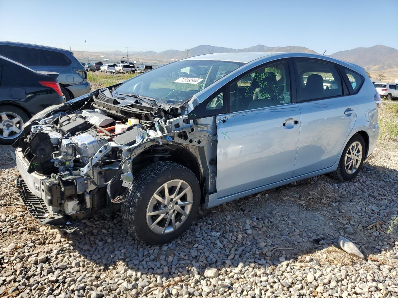 TOYOTA PRIUS V 2015
