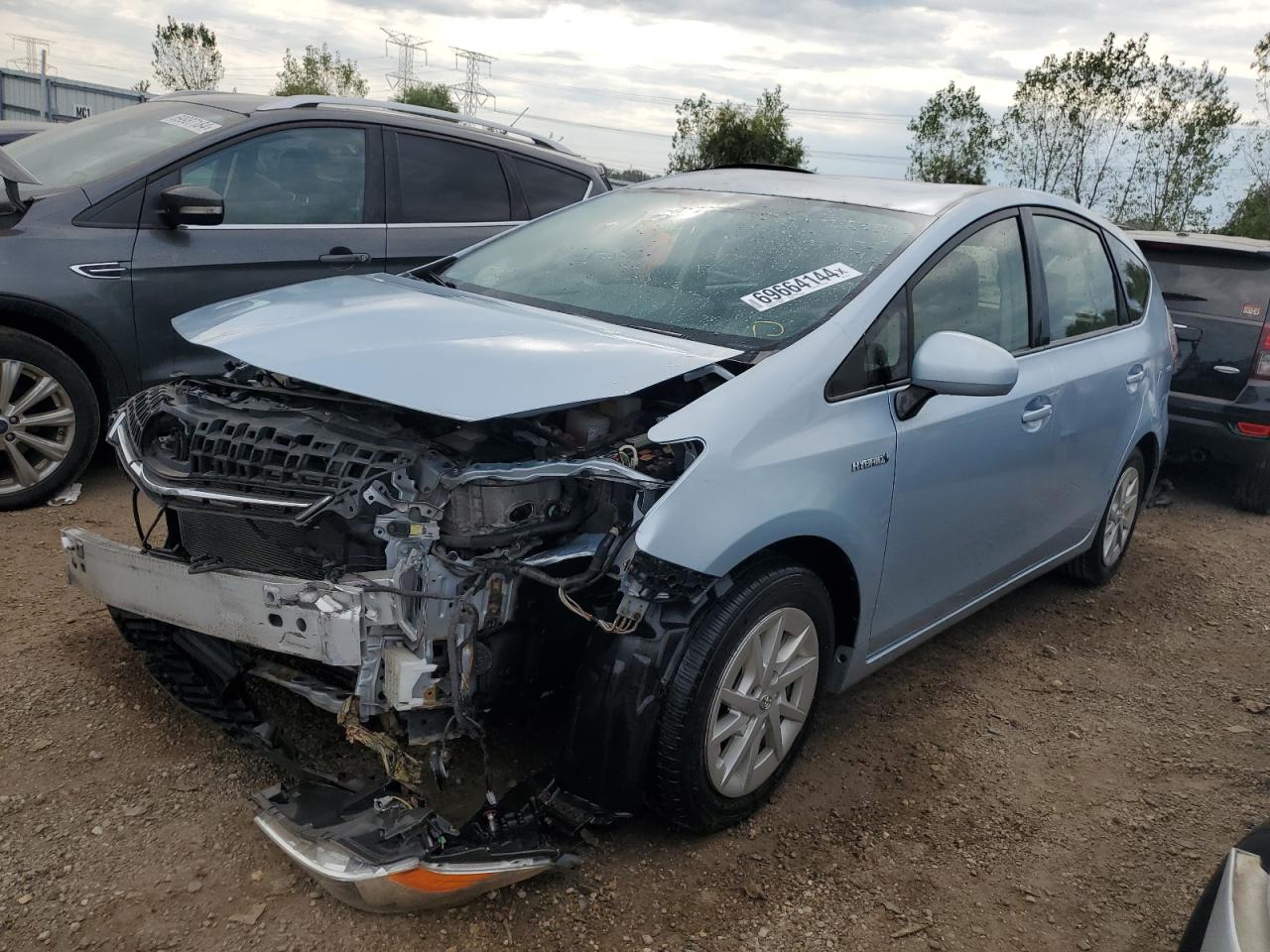 TOYOTA PRIUS V 2014