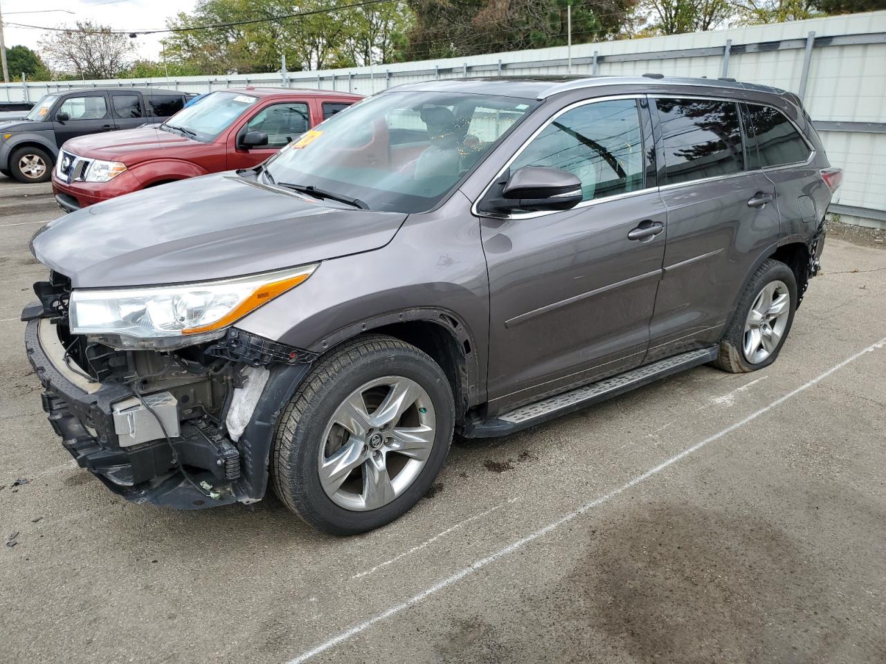 TOYOTA HIGHLANDER 2016