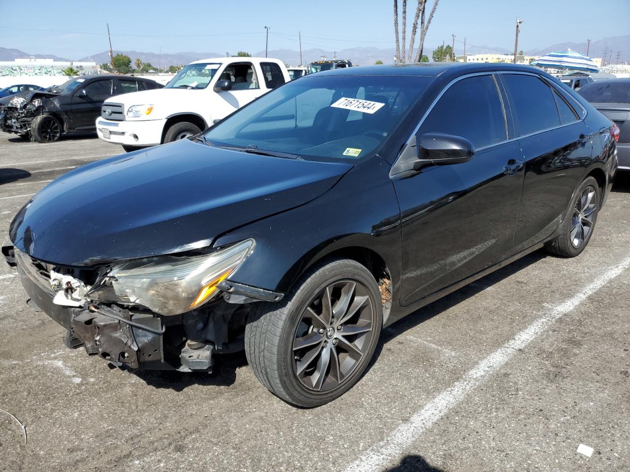 TOYOTA CAMRY LE 2015