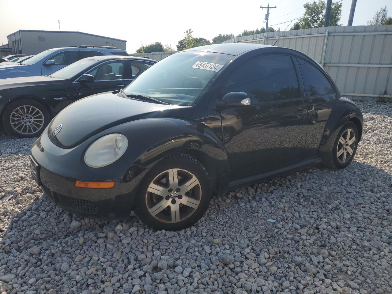 VOLKSWAGEN NEW BEETLE 2006