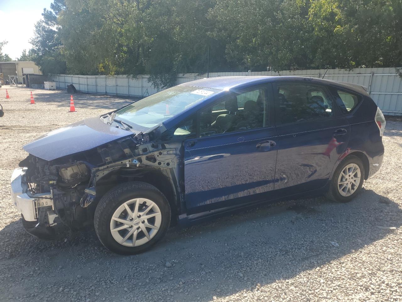 TOYOTA Prius V 2014