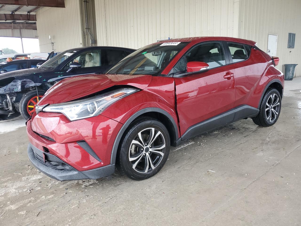 TOYOTA C-HR XLE 2019