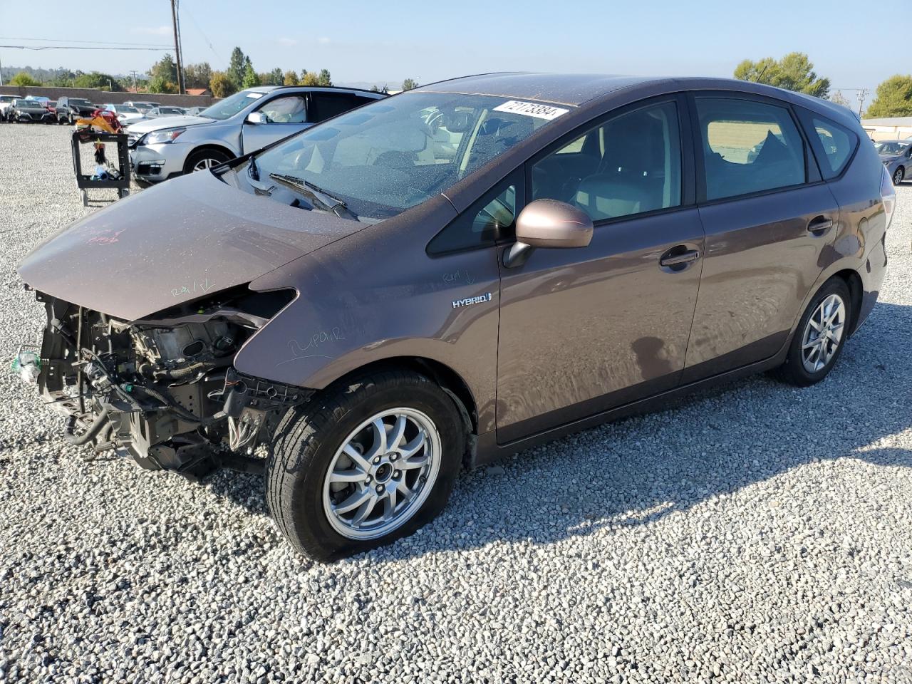 TOYOTA PRIUS V 2017