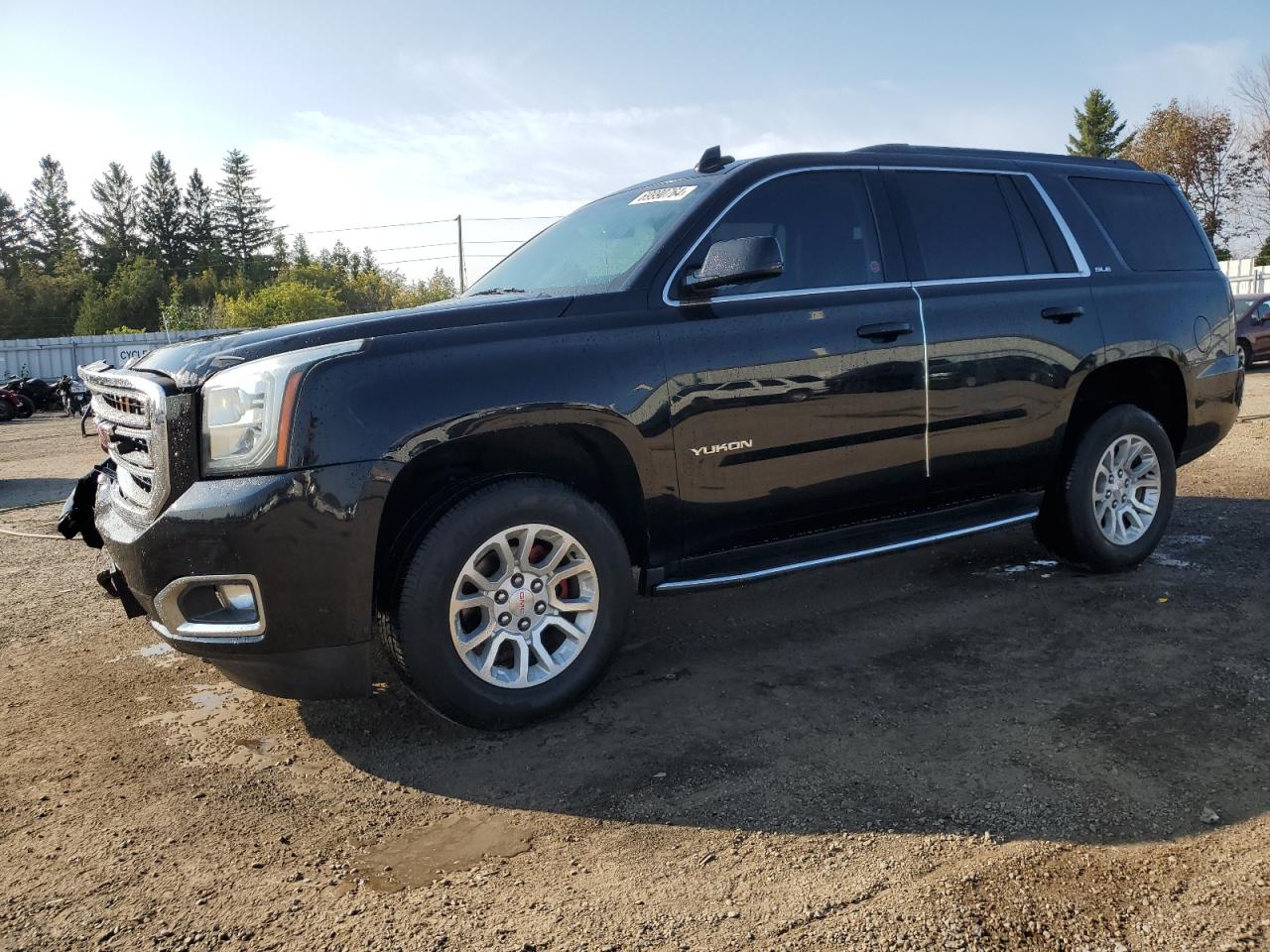 GMC YUKON SLE 2017
