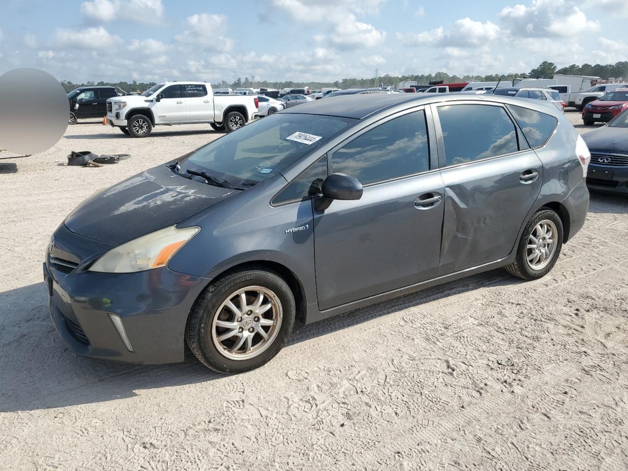 TOYOTA PRIUS V 2012