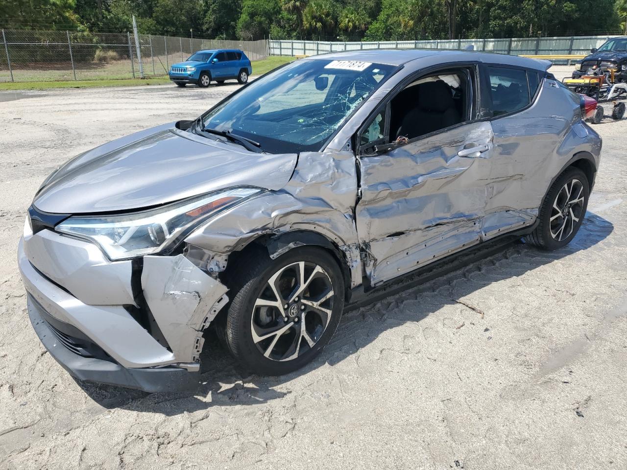 TOYOTA C-HR XLE 2018